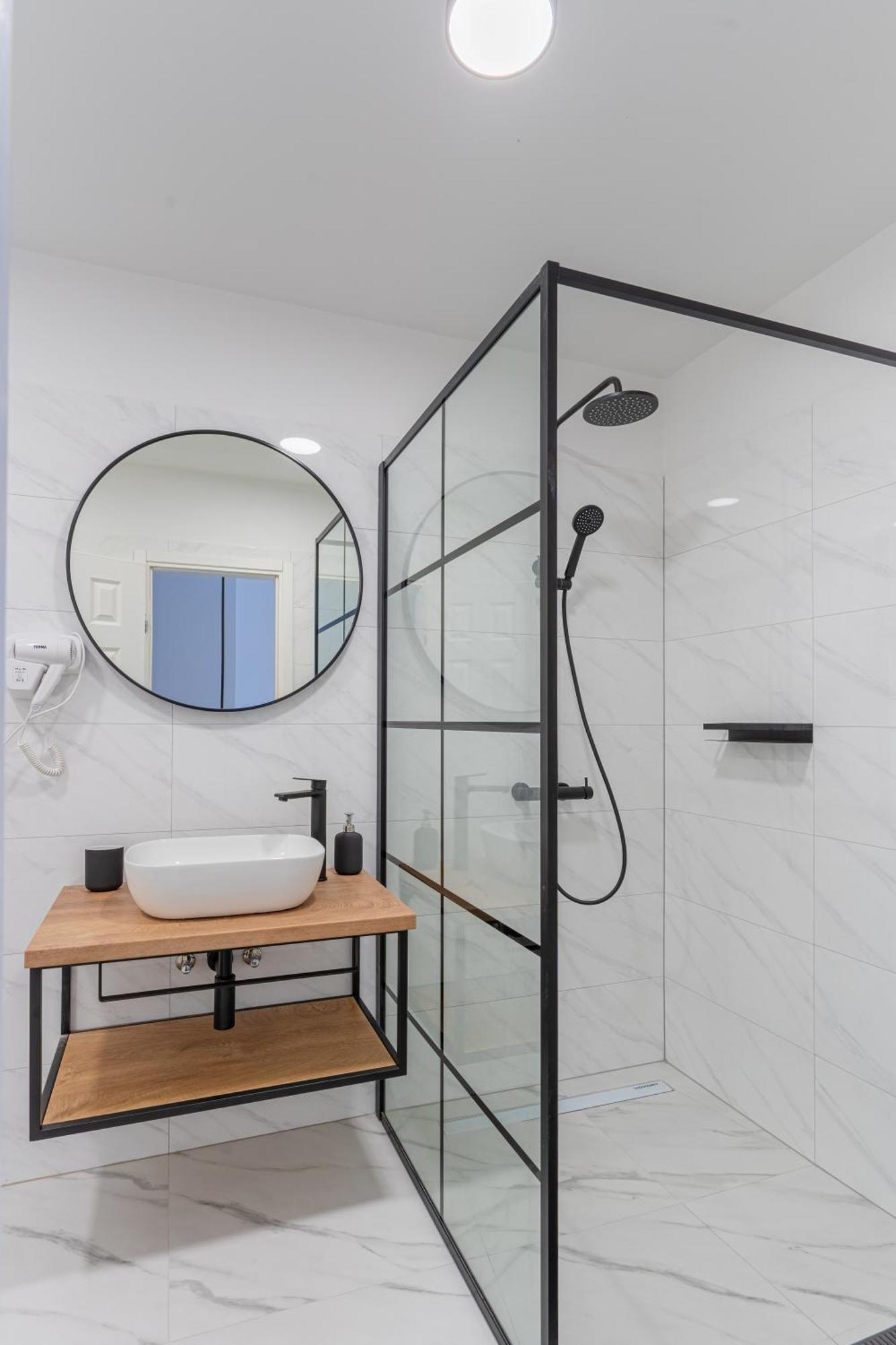 Apartments & Rooms Klemenc Црес Экстерьер фото