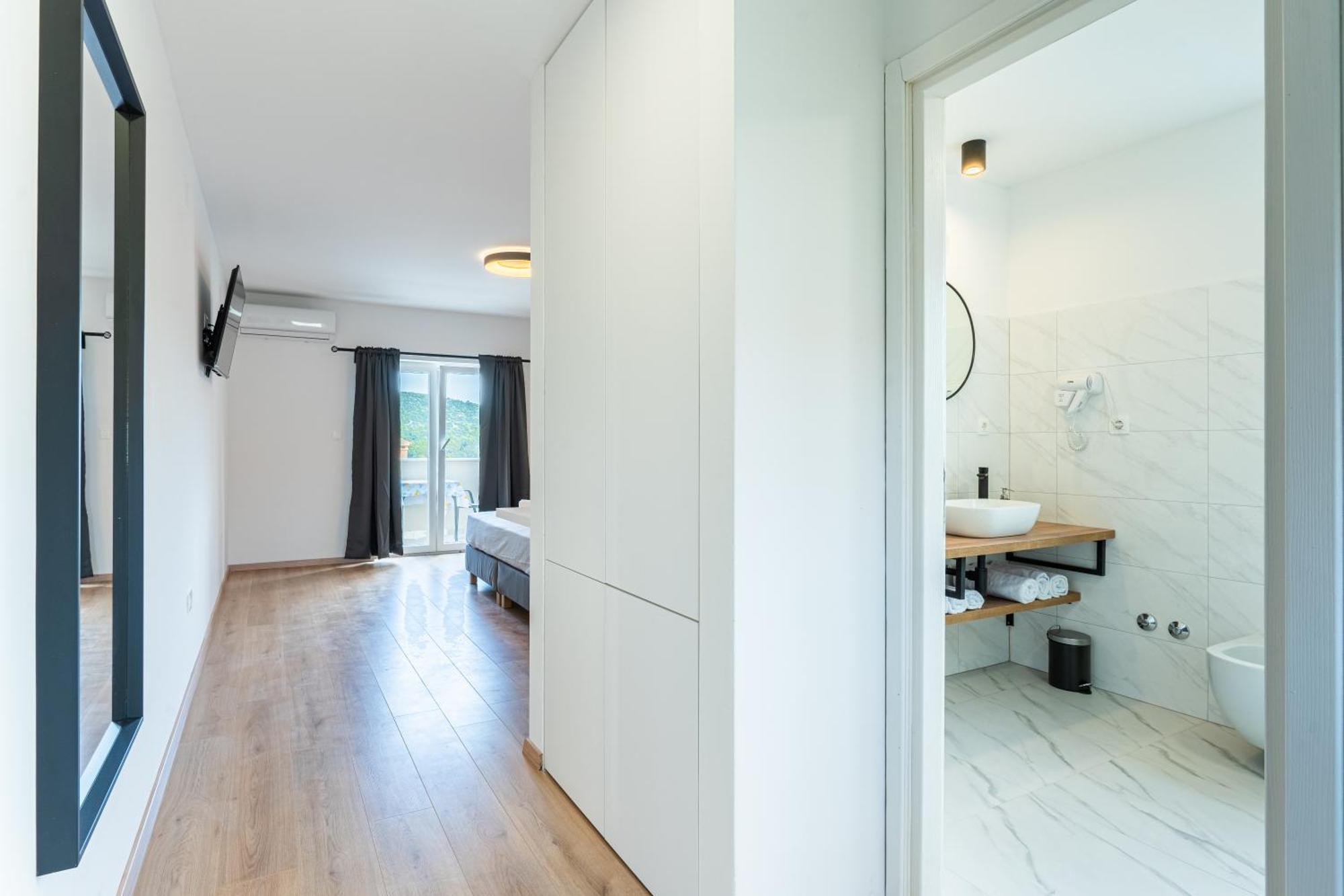 Apartments & Rooms Klemenc Црес Экстерьер фото