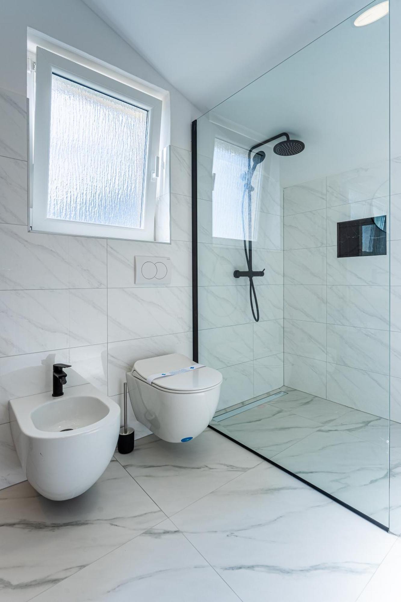 Apartments & Rooms Klemenc Црес Экстерьер фото